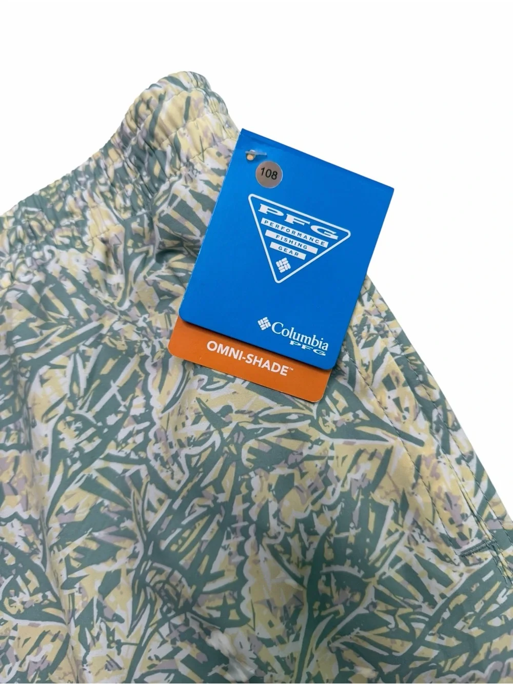 Columbia Men’s Leaf-Print Swim Trunks in Sage and Cream